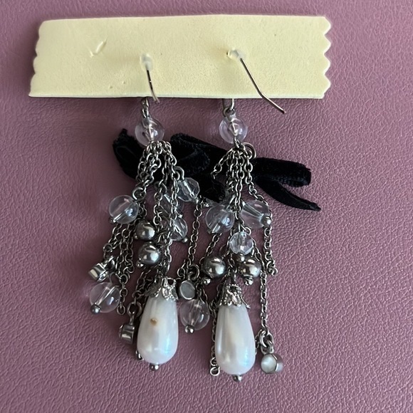 GUESS dangling earrings - Picture 3 of 5